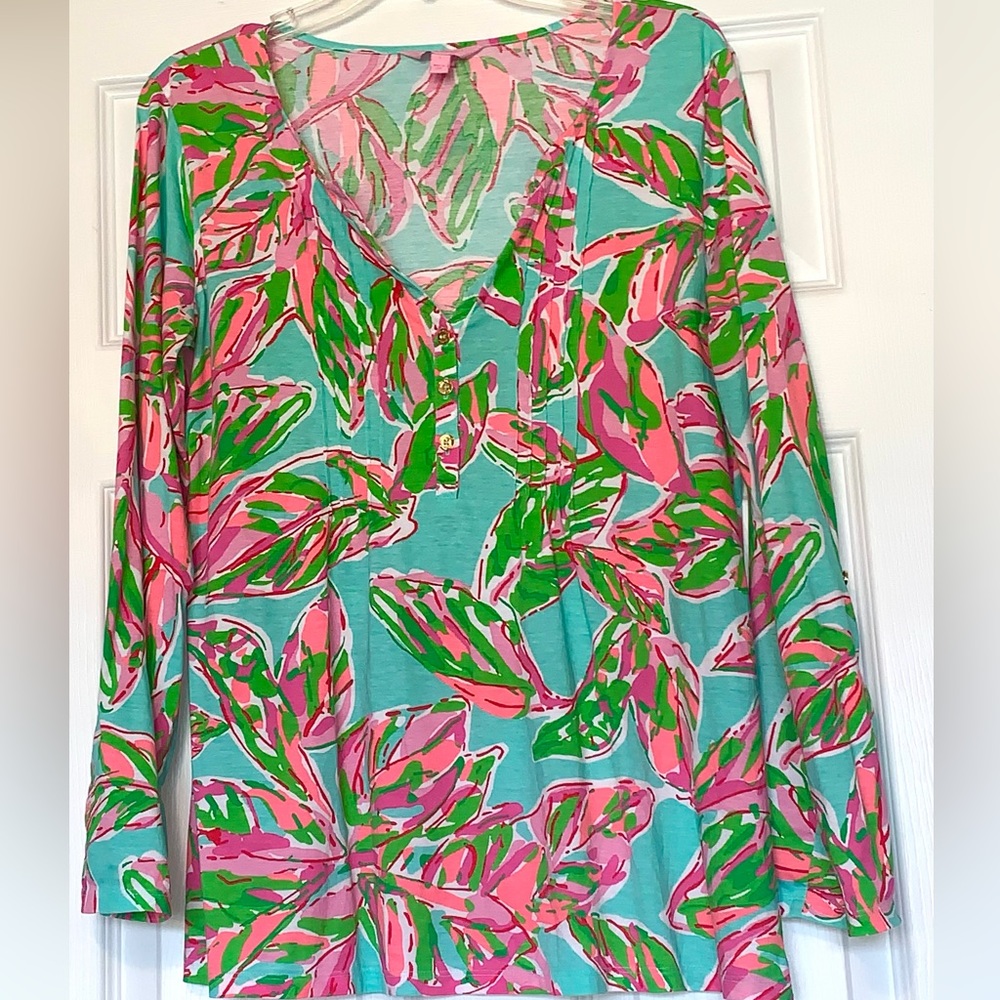 Beautiful Lilly Pulitzer blouse!